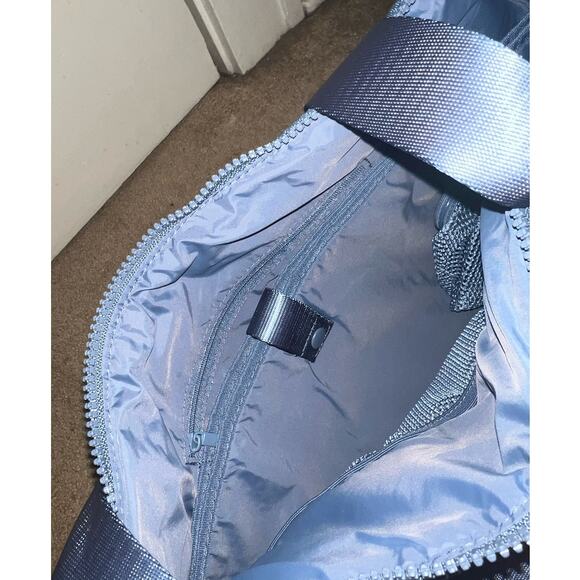 New Fabletics The Everyday Tote Elemental Blue O/S - Picture 6 of 11